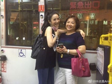 ▲林依晨母親節發文（圖／翻攝林依晨微博）