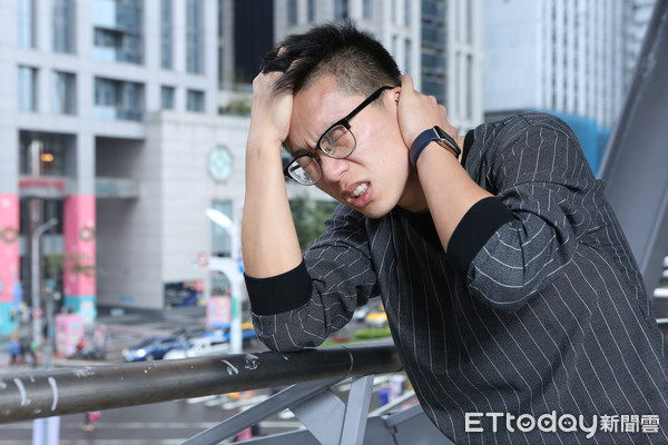 ▲頭痛,感冒,壓力,抓狂,生氣,煩惱（圖／ETtoday資料照）