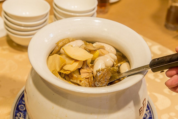 ▲明福台菜海產。（圖／小虎食夢網提供，請勿隨意翻拍，以免侵權）