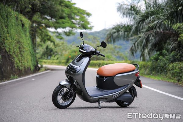 ▲實測103km/h！iE125白牌電動機車試駕　見證eMOVING轉大人。（圖／記者張慶輝攝）