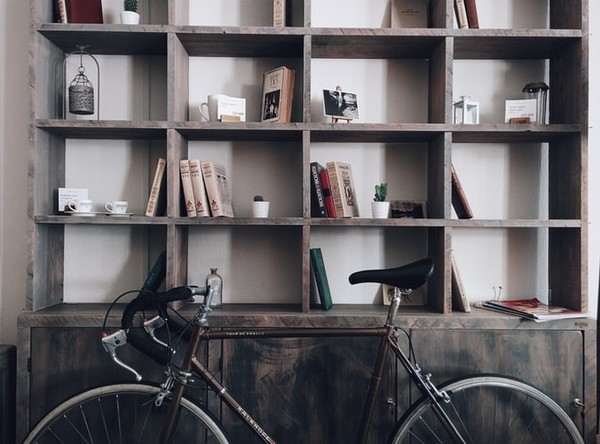▲書架,書櫃,居家,佈置。（圖／unsplash）