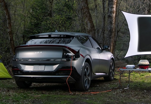 KIA最大咖電動車EV6喊聲單挑保時捷Taycan　最大續航力可達528公里（圖／翻攝自KIA）