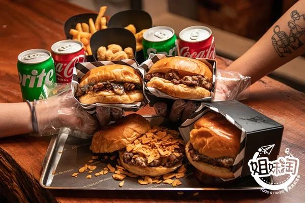 ▲▼Damn Good Burger採用A5和牛+美國Prime原塊漢堡排，是高雄很優質的宵夜選擇。（圖／姐妹淘甜美食光提供）