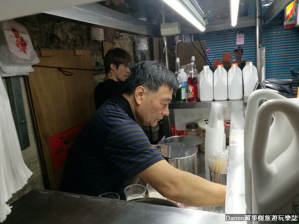 ▲▼巷弄內波霸珍珠奶茶。（圖／部落客Darren蘋果樹旅遊玩樂誌授權提供）