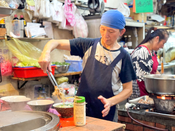 ▲▼橋頭老麵店。（圖／部落客VIVIYU小世界授權提供）