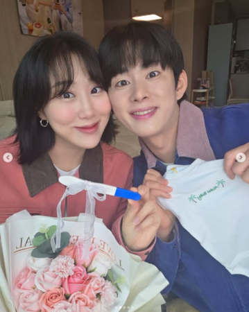 ▲enjoycouple升格當爸媽了。（圖／翻攝Instagram／enjoycouple）