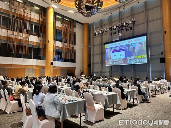 ▲▼ 領袖論壇，台中上市櫃協會,關稅,川普,            。（圖／記者陳筱惠攝）