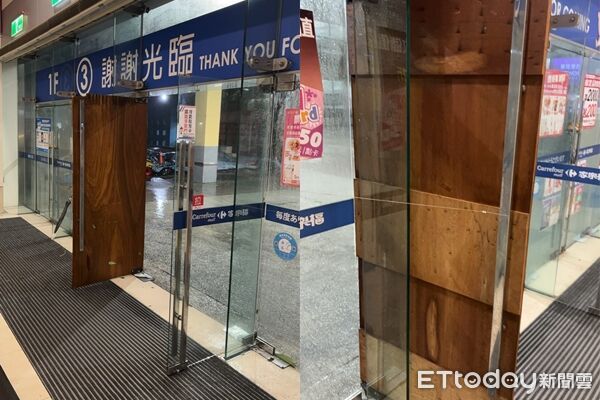 ▲▼台南家樂福新仁店大門被吹破。（圖／民眾提供）